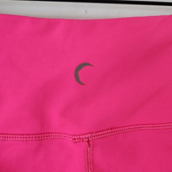 Zyia Active Leggings Hot Pink Cropped Pants Side Pockets Light and Tight 4 - Picture 6 of 7